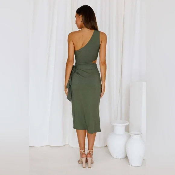 Hello Molly Airplane Mode Midi Dress Green - Picture 3 of 7